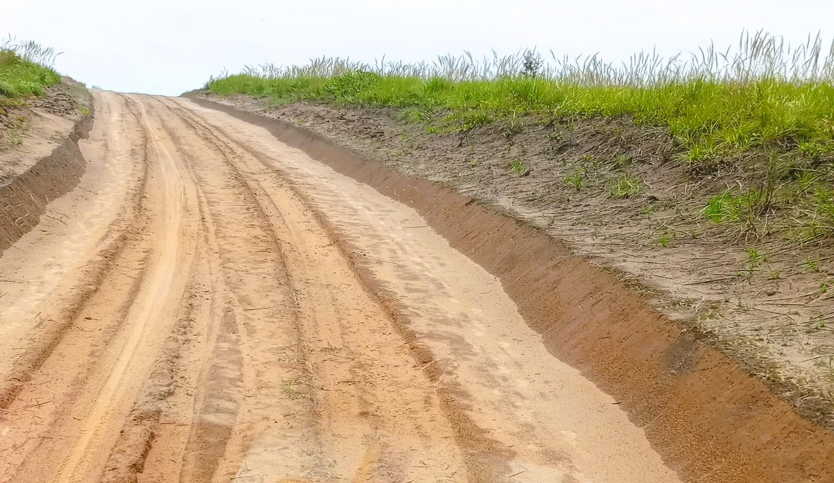 OvdaRdcOff's tweet photo. OVDA PROVINCE DU KWANGO VIENT DE CLÔTURER LES TRAVAUX D'ENTRETIEN DES ROUTES D'INTERET LOCAL DE PLUS DE 297km.👇🏻https://t.co/9nIVsvbzWw
Découvrez d'autres informations sur notre site Web :https://t.co/EzDhhToagx
#Mongala #Ovda #rdc
#Communication
https://t.co/9nIVsvbzWw https://t.co/i0yLQORlYv