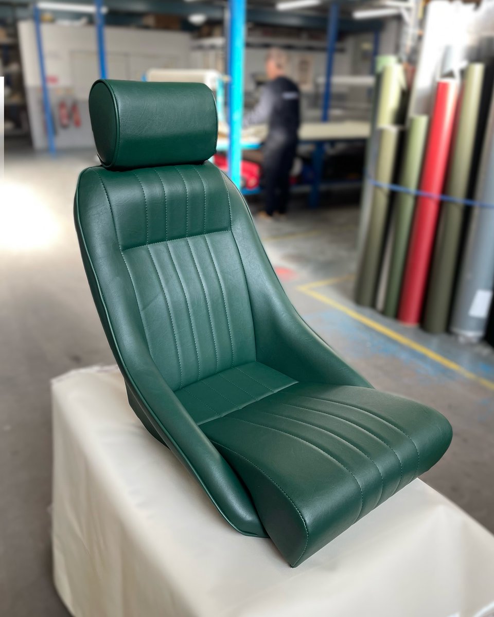 The Monte Carlo &amp; HR finished in British racing green vinyl and piping! We have a large selection of vinyl, leather, and fabrics that can be chosen for your custom seats. Talk to a dealer today!
#cobraseats #cobra #cobrahistoric #montecarlo #britishracinggreen #cobradriversclub