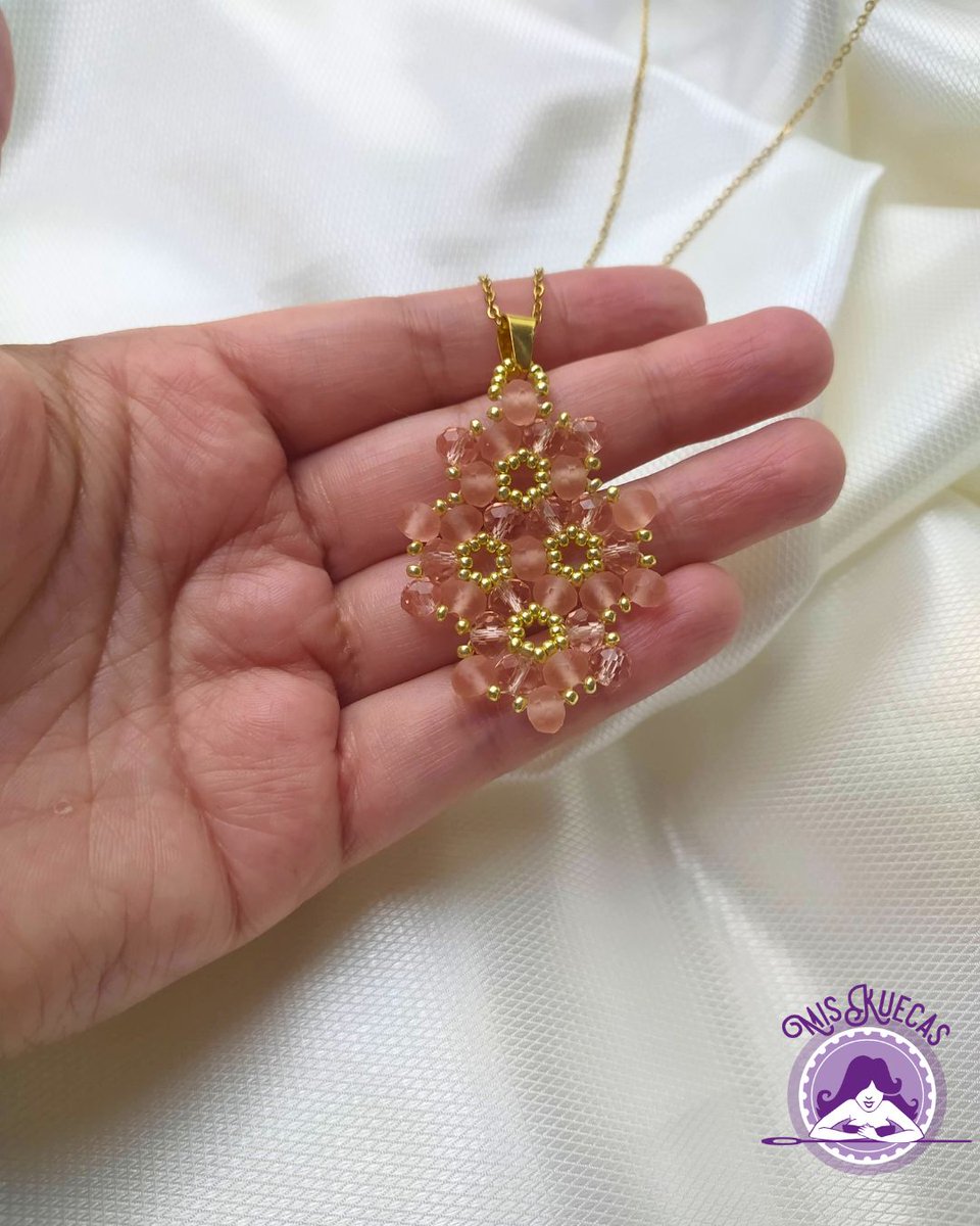 Un toque de brillo en tus días siempre es buena idea ✨
Nuestra referencia Cristal es perfecta para decirle a mamá cuánto brilla en tu vida 🌸
¿Ya pensaste en el regalo para mamá?
#FelizMiércoles