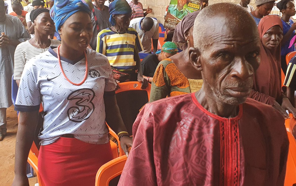 RuralEvangelist's tweet image. We kept going to Baba shrine to preach  to him for years. 
Baba finally accept Christ Jesus, behold baba in church,Hallelujah!
Brethren, your support for rural mission is not in vain, 
Would you want to partner with us;
0130025798
GTB
Agada Isaac Eva

Or 
WhatsApp
+234 8136115654
