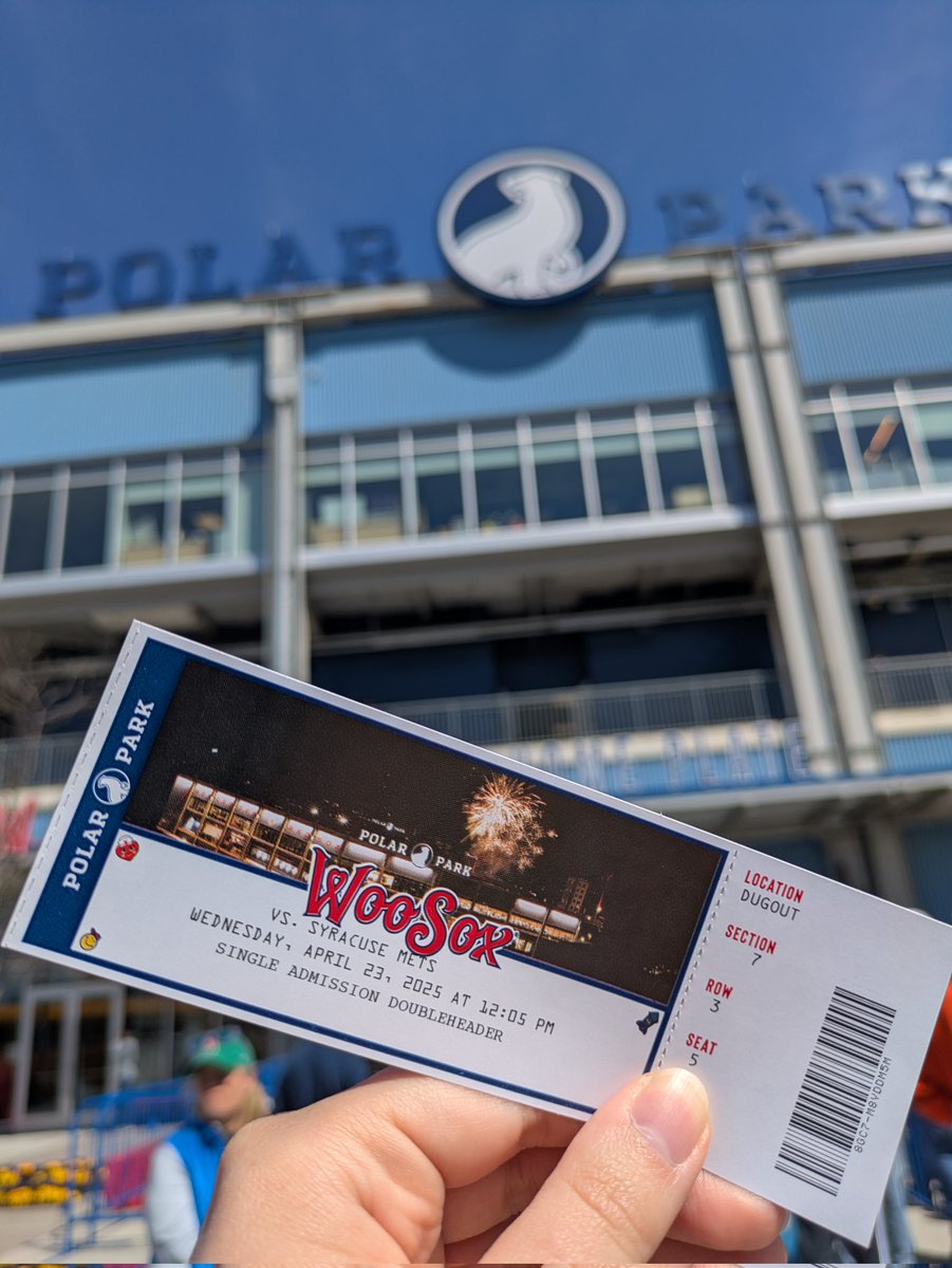 UKRedSoxFans's tweet image. Lunchtime @WooSox game before I head back to the @RedSox game this evening. Got myself a sweet double header lined up 😍