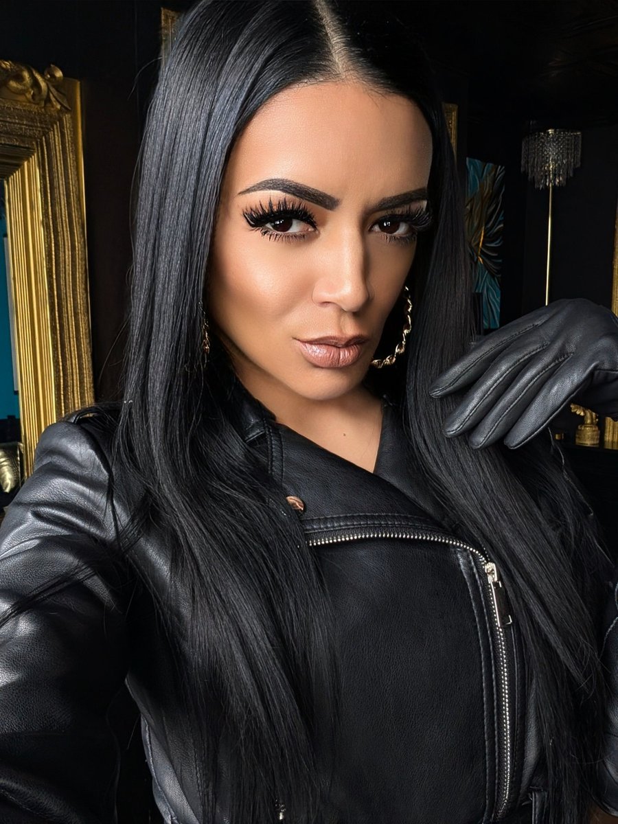 And it's still leather gloves weather ❤️