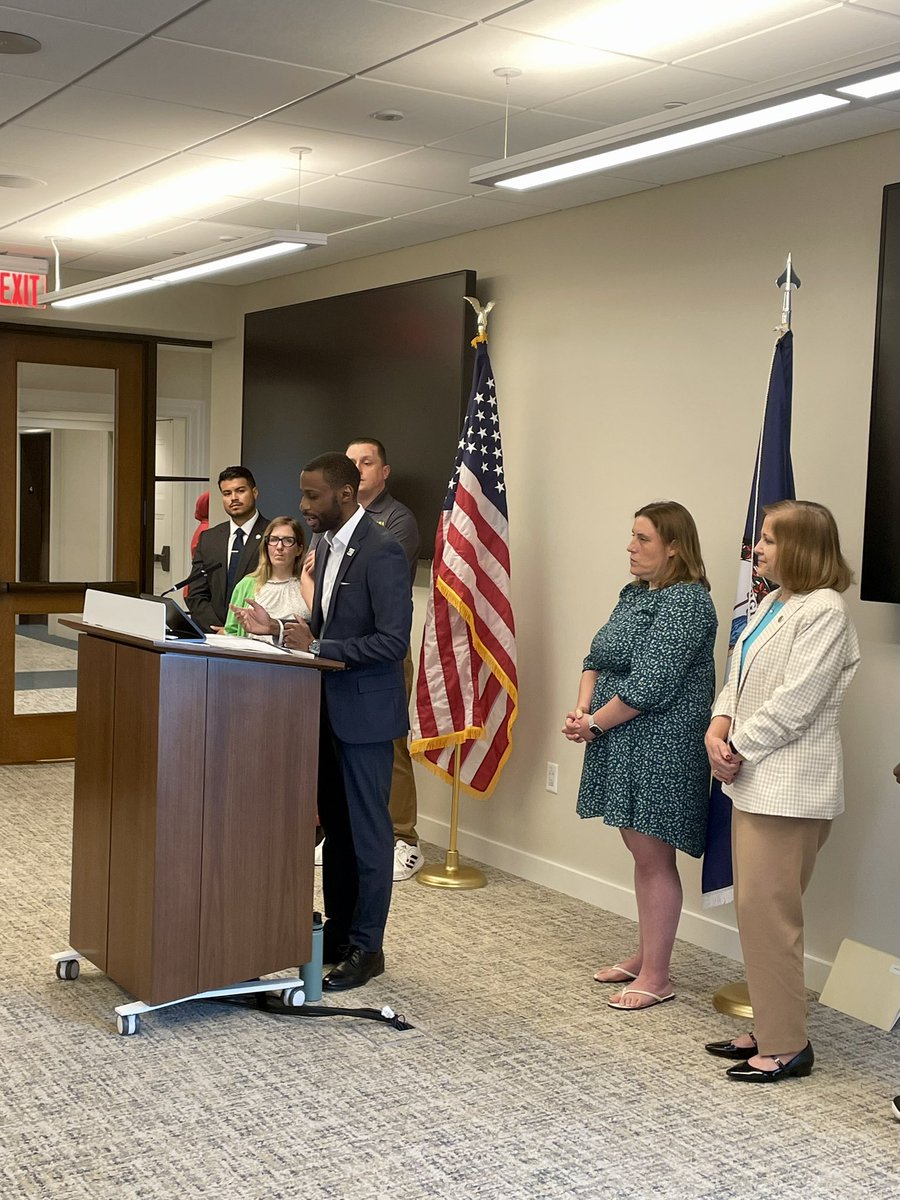 bacotem71's tweet image. Just linked with @SenatorHashmi and @VicMcKenzieJr at the General Assembly. We’re talking real solutions for mental health and recovery in our communities. Grateful to SAARA of Virginia for keeping the fire lit.
#MentalHealthMatters #RecoveryCommunity #BaCoteSpeaks