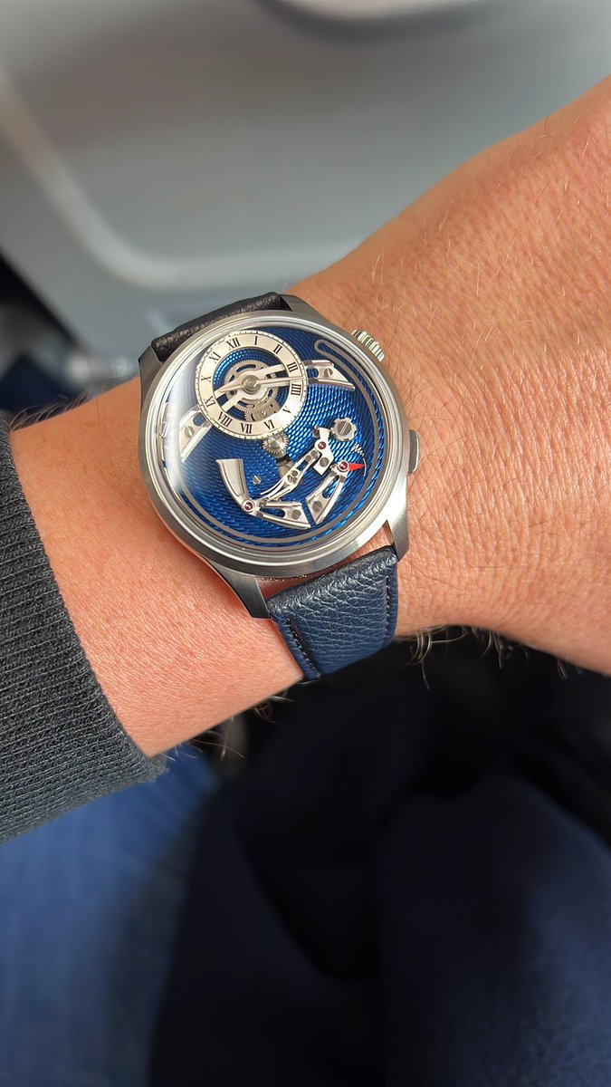 Off to Canada 🇨🇦

Who’s coming to the Vancouver Timepiece show?

timepieceshow.com

<a href="/ChrisWardLondon/">Christopher Ward</a>