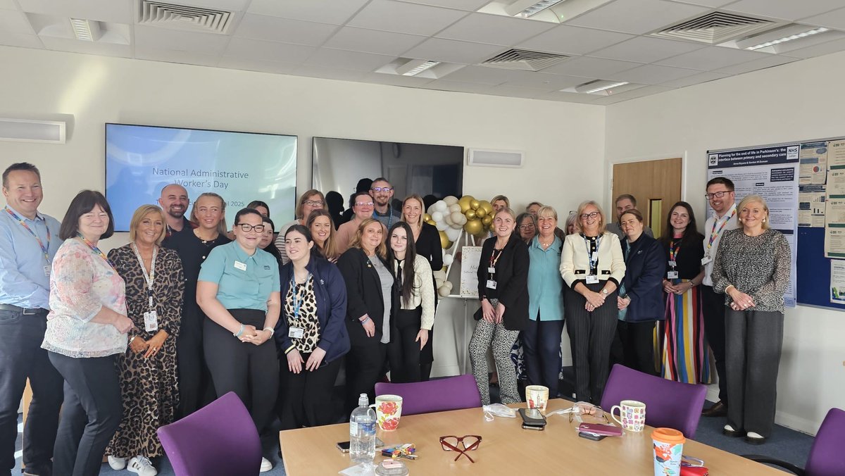National Administration Day being celebrated at the WGH today - recognising the contribution of our fantastic (and often unsung) admin colleagues.  Very little of what we accomplish for patients can be achieved without the dedicated and professional admin staff. Take a bow! 🫵🌟
