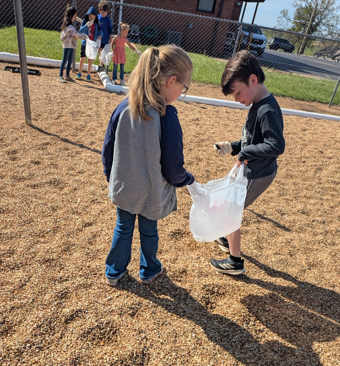 South Fork Kindergarten students, teachers, and staff rolled up their sleeves and pitched in to help clean up the playground for Earth Day. 🌎💚 What a great way to show pride in our schools and care for the planet.  #ZizzerProud