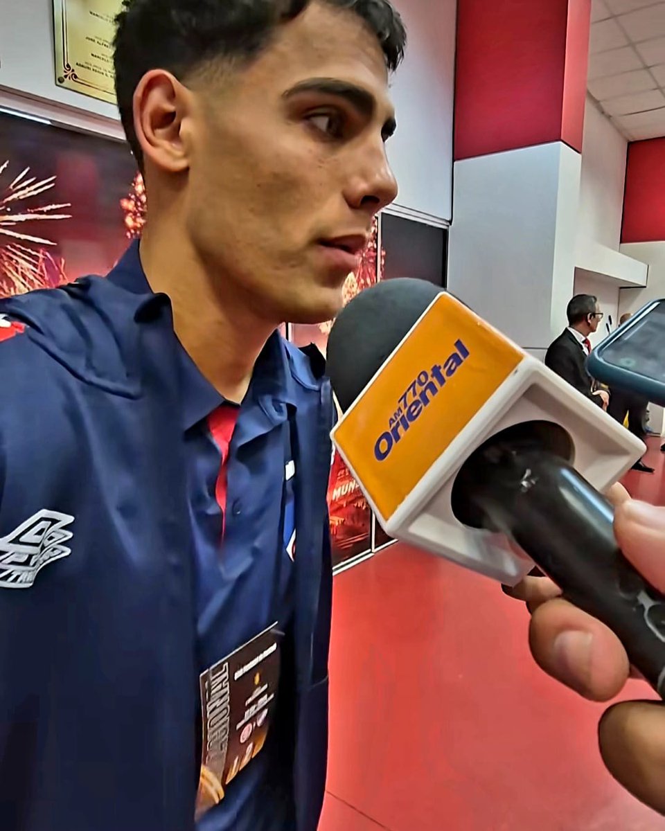 Gran primer tiempo. Notable. El polémico penal, cambios y cansancio atentaron para una posible victoria. Mejoró . <a href="/Hora25Radio/">𝗛𝗢𝗥𝗔 𝟮𝟱</a>
