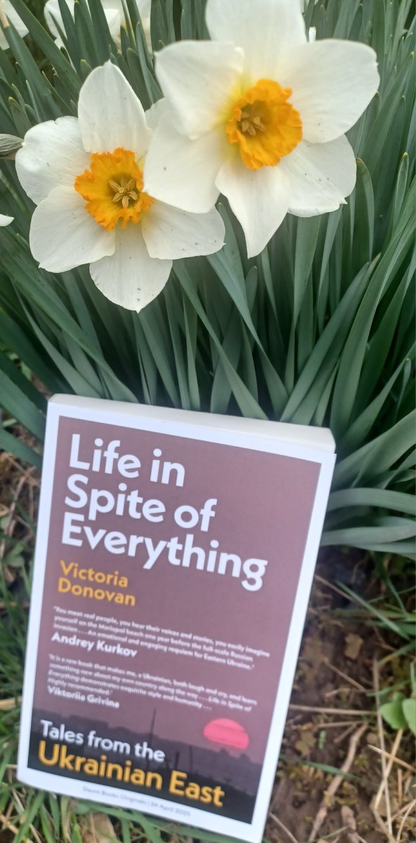 NYurtsaba's tweet photo. Доброй рано, dear friends. Be sure to add @vsdonovan's LIFE IN SPITE OF EVERYTHING to your Ukraine-focused reading lists! Let's keep standing with Ukraine &amp; uplifting Ukrainian voices.

https://t.co/JZv45t290K https://t.co/mUqGPbquRd