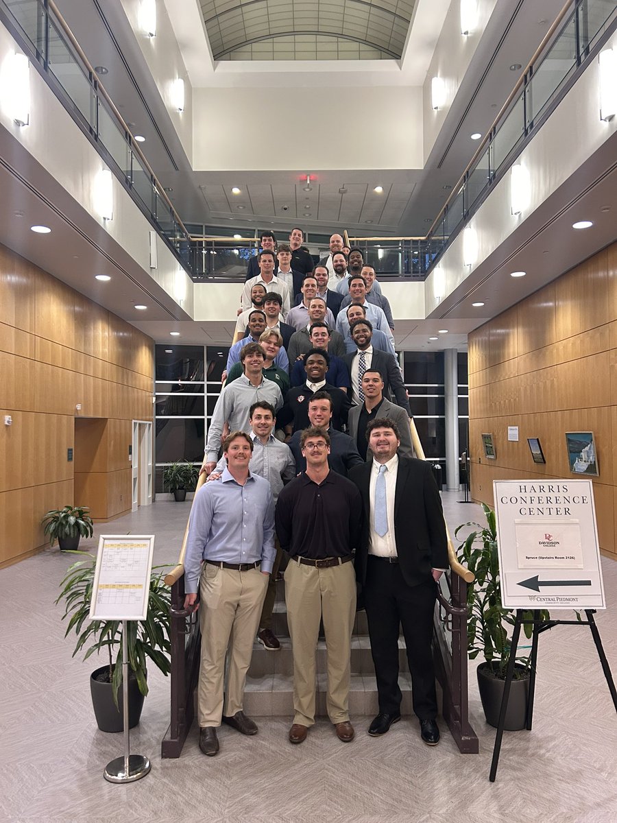 DGridironClub's tweet image. Chat with 'Cats 2025🎙️🌃
Shoutout to the C/O '17 'Cats for dedicating their time to offer invaluable advice to our players!
Grant Polofsky, James Gessner, Alex Behrend, Eric Haas, Will Barefoot, Ryan Leak, Jared Carr, Chase Davis, Travis Stubblefield, Connor Harp, Jaylen Mize