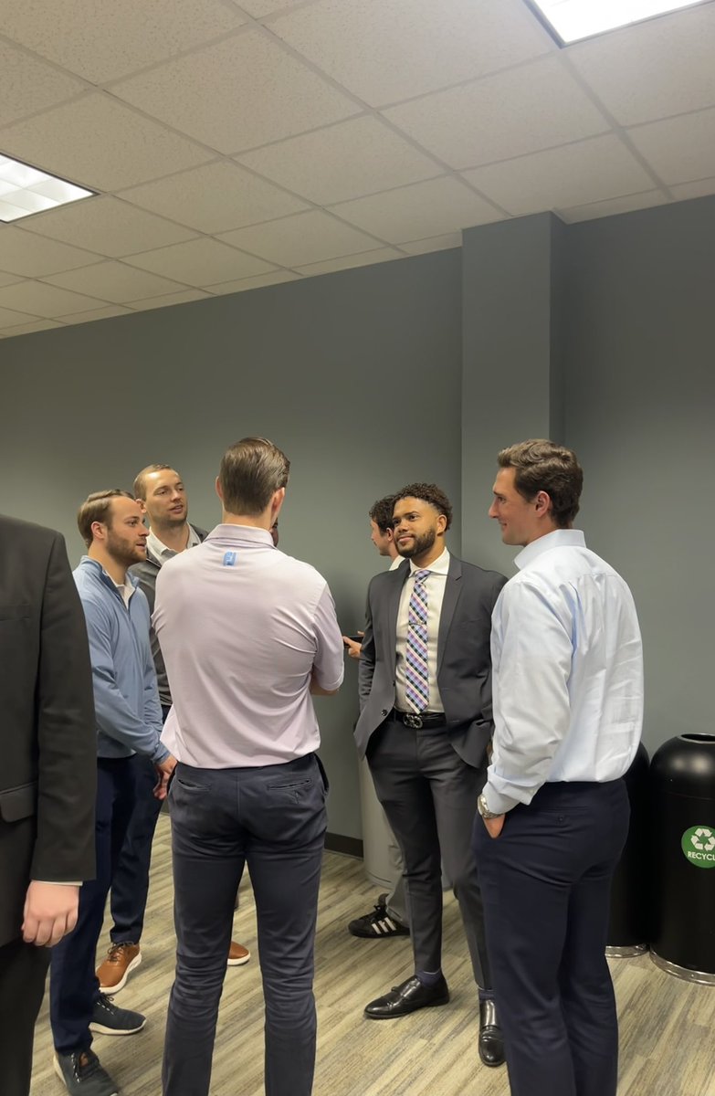 DGridironClub's tweet image. Chat with 'Cats 2025🎙️🌃
Shoutout to the C/O '17 'Cats for dedicating their time to offer invaluable advice to our players!
Grant Polofsky, James Gessner, Alex Behrend, Eric Haas, Will Barefoot, Ryan Leak, Jared Carr, Chase Davis, Travis Stubblefield, Connor Harp, Jaylen Mize