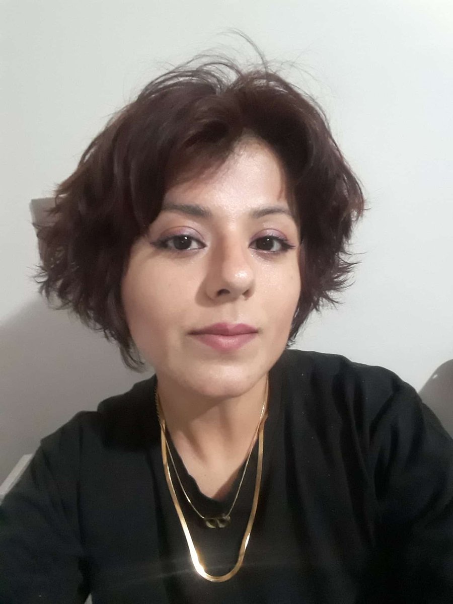 Betül Aydın yeni şiiriyle Grunge Poetry'de: "benim için yataktan çıkmak zaten yurtdışına çıkmak".

Şiiri okumak için tıklayın: grungepoetry.com/2025/04/23/ben…