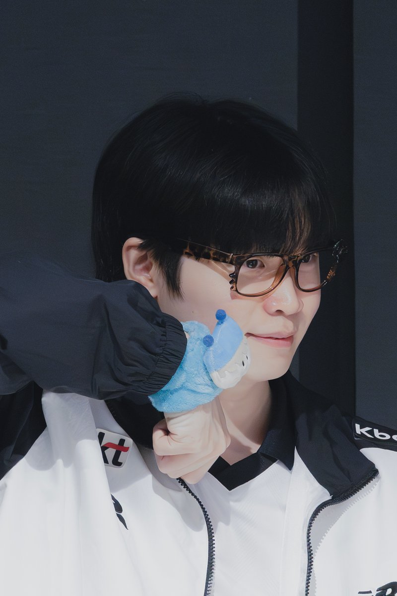 사랑해
I love you
大好き
Je t'aime
Ich liebe dich
Σε αγαπώ
Mahal kita
Te iubesc
Я тебя люблю
Ti amo
Gosto muito de te
Te quiero
Szeretlek
Ik hou van jou
Jeg elsker dig
Kocham cię
Rakastan sinua
Bо̏лӣм те 
মৈ তমাক ভাল পাউ
أُحِبُّك

আমি তমায ভালবাষি
Bong sro lanh oon 
我爱你