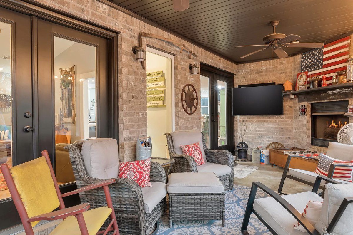 🔥🔥Price Improvement Alert🔥🔥

📍688 County Road 461 Jonesboro, Ar.📍

💰$264,900💰

✨Highlights of this Great Home:✨

🎯 4 Bedrooms | 3 Bathrooms
🎯 3,077 Square Feet
🎯 Built in 2013  
🎯 Screened-In Porch w/Gas Fireplace
🎯 Chef’s Kitchen w/Stainless Steel Appliances  
🎯