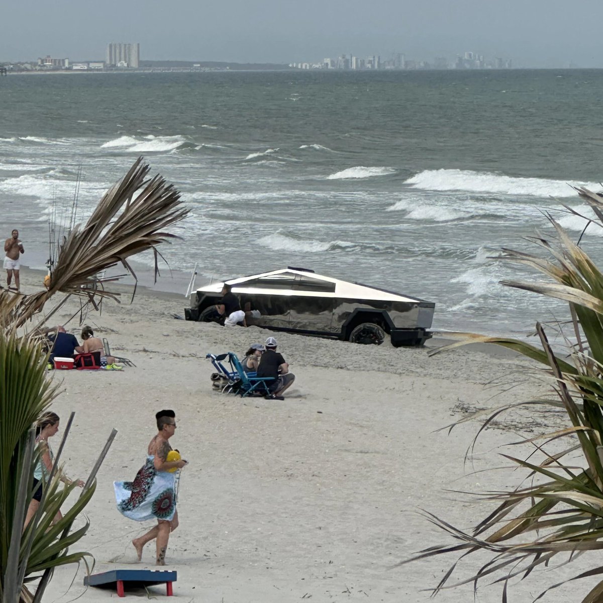 Mollyploofkins's tweet image. Cyberstuck - Myrtle Beach 4/22/25