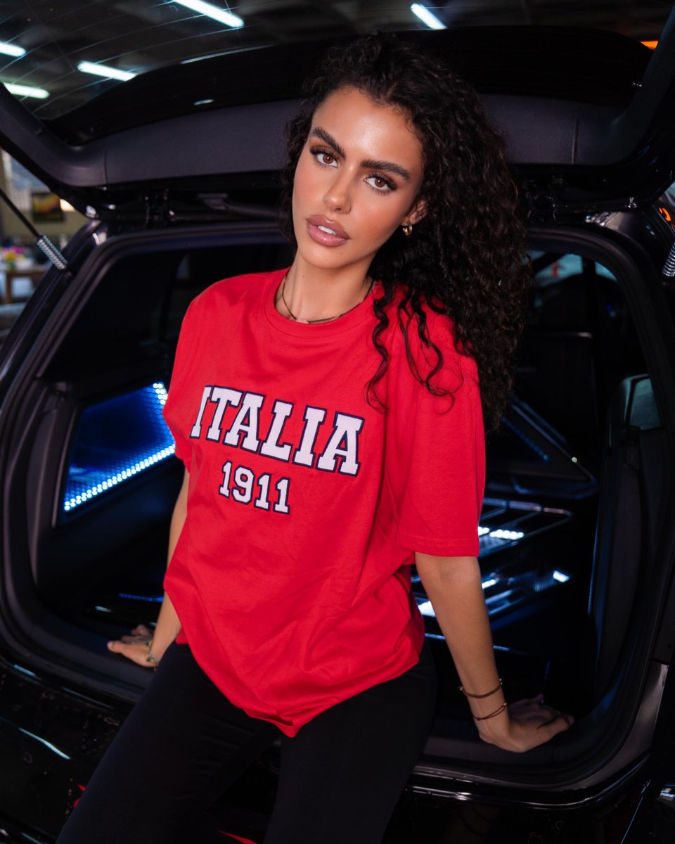 Fila_RSA's tweet image. Not your average tee.

The Nicholas Tee is all attitude — unapologetic, and made to turn sidewalks into runways. Streetwear energy, Fila DNA. You already know the vibe.

#NicholasTee #FilaAutumnWinter #FilaRSA