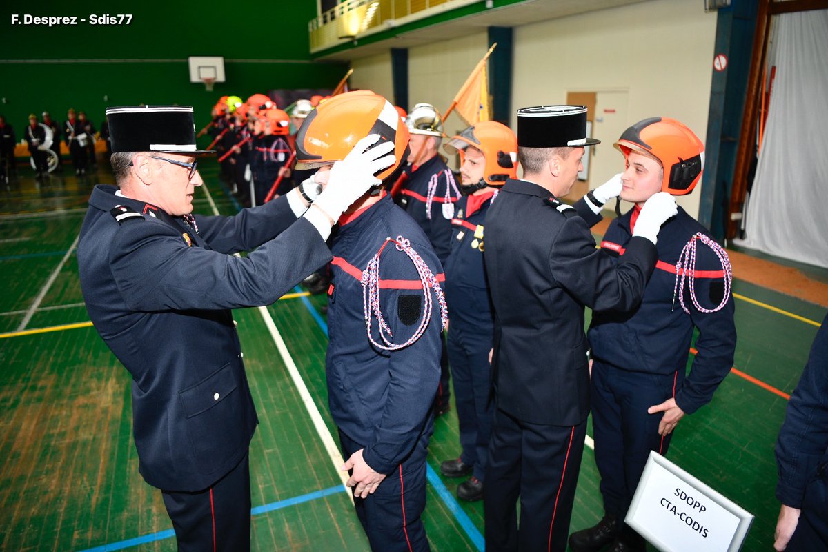 Sapeurs-Pompiers 77 tweet media