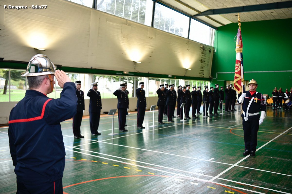 Sapeurs-Pompiers 77 tweet media