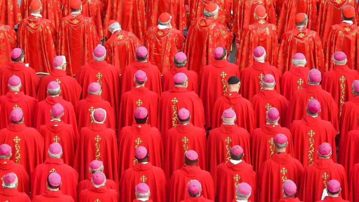 Tengo un temita con las pilchas que usan las religiones para mi son disfraces, pero qué buenas fotos dan.