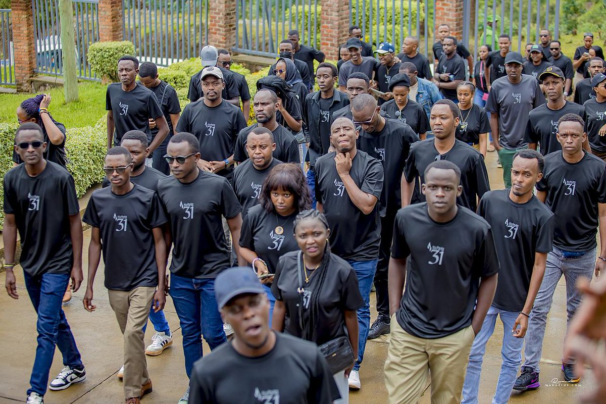 The_Big_Fish7's tweet photo. Much Thanks to  @KarongiDistrict  @MinUbumwe  @RwandaMoD the speech of Afande Maj Gen Eugene Nkubito was very inspirational🫡.
Ntibagiwe Afande Brig Gen Albert Rugambwa na @SadateMunyakazi  inshuti yacu 👏
GOD bless You All!🙌 https://t.co/GduDbbJ9uL