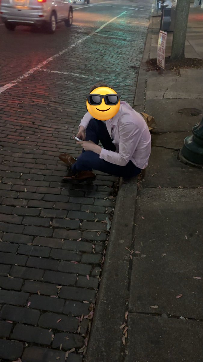 BrunerSilk64780's tweet photo. Starting point guard of the men’s basketball team sitting alone outside bars at 2am on a Tuesday? #shrink https://t.co/DfRRUGLKg5
