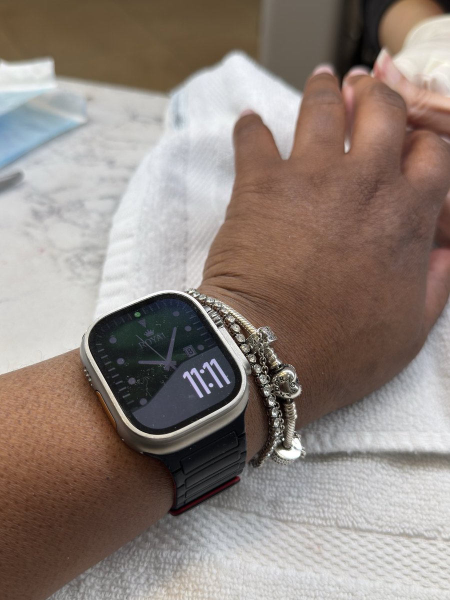 shaiyhoward's tweet image. 11:11 #GodPlease