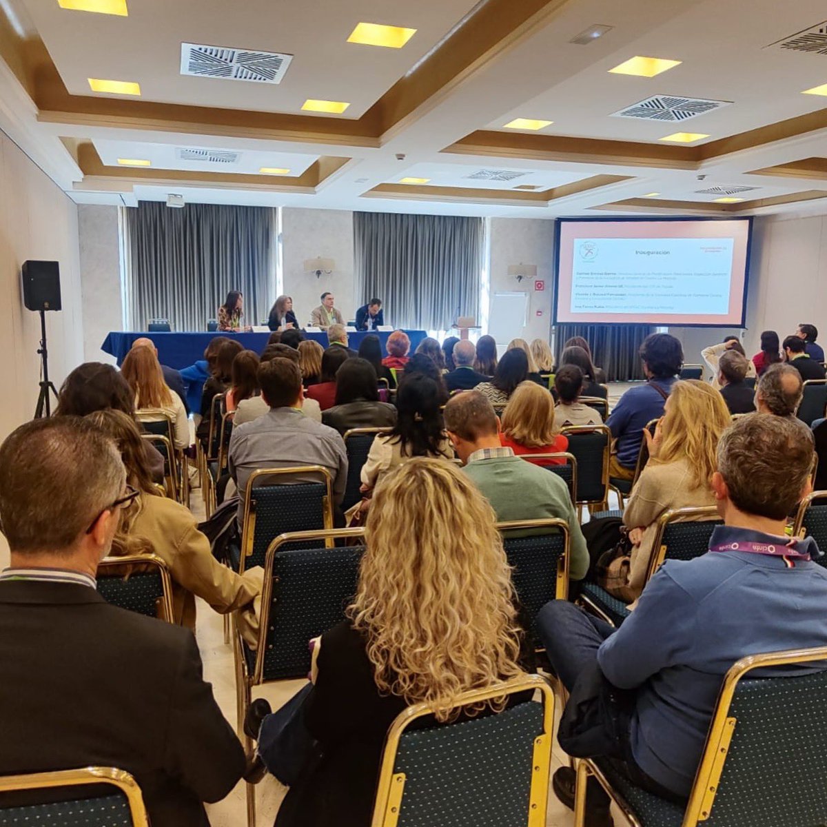 COFGU1's tweet photo. Las Jornadas SEFAC @SEFAC_aldia han tenido lugar este 23 de abril en Toledo, bajo el lema “Farmacia comunitaria: profesión sanitaria, científica y especializada"
Han participado como ponentes: Iulia Rosu y Lydia Chaparro León, Formadoras Colegiales del #COFGU https://t.co/03xloObi47