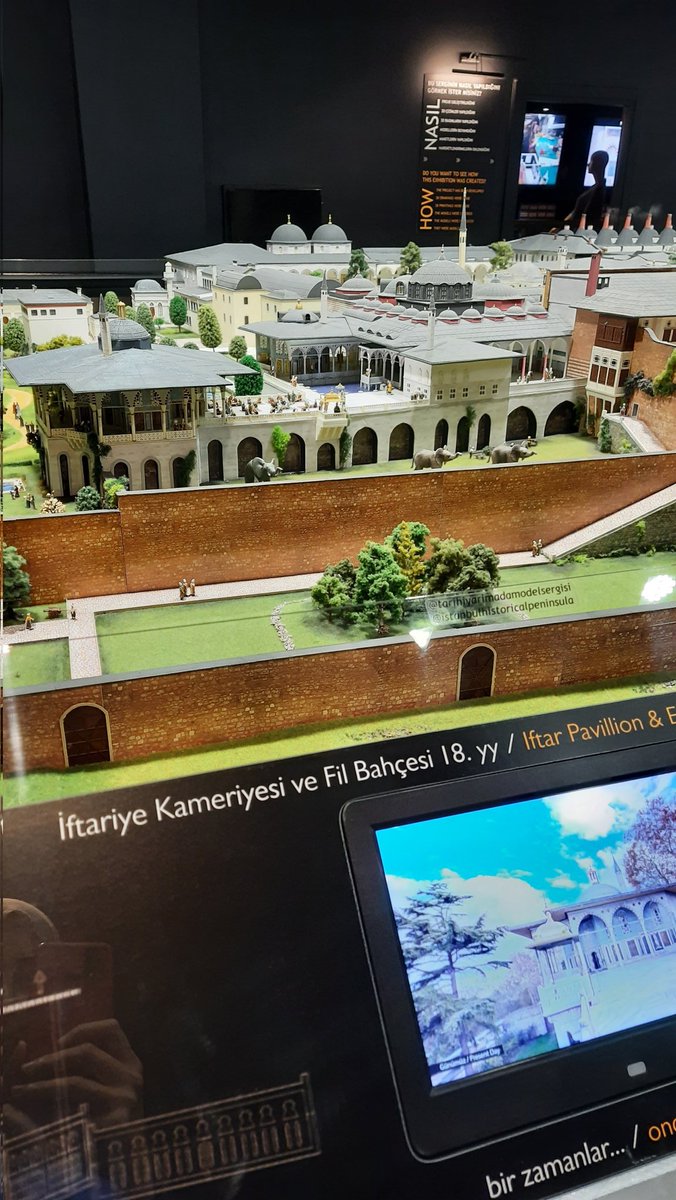 evkureden's tweet photo. İstanbul Miniatürk alanı içinde Osmanlı Dönemi tarihi yarımada model sergisindeki tarih anlatısında yakaladığım hayvan sahneleri filler, atlar, büyükbaş hayvanlar sarayın etrafında sarayın varlığı için işbaşında :) #hayvanlarlaosmanlı https://t.co/Jq6mB4H7P9