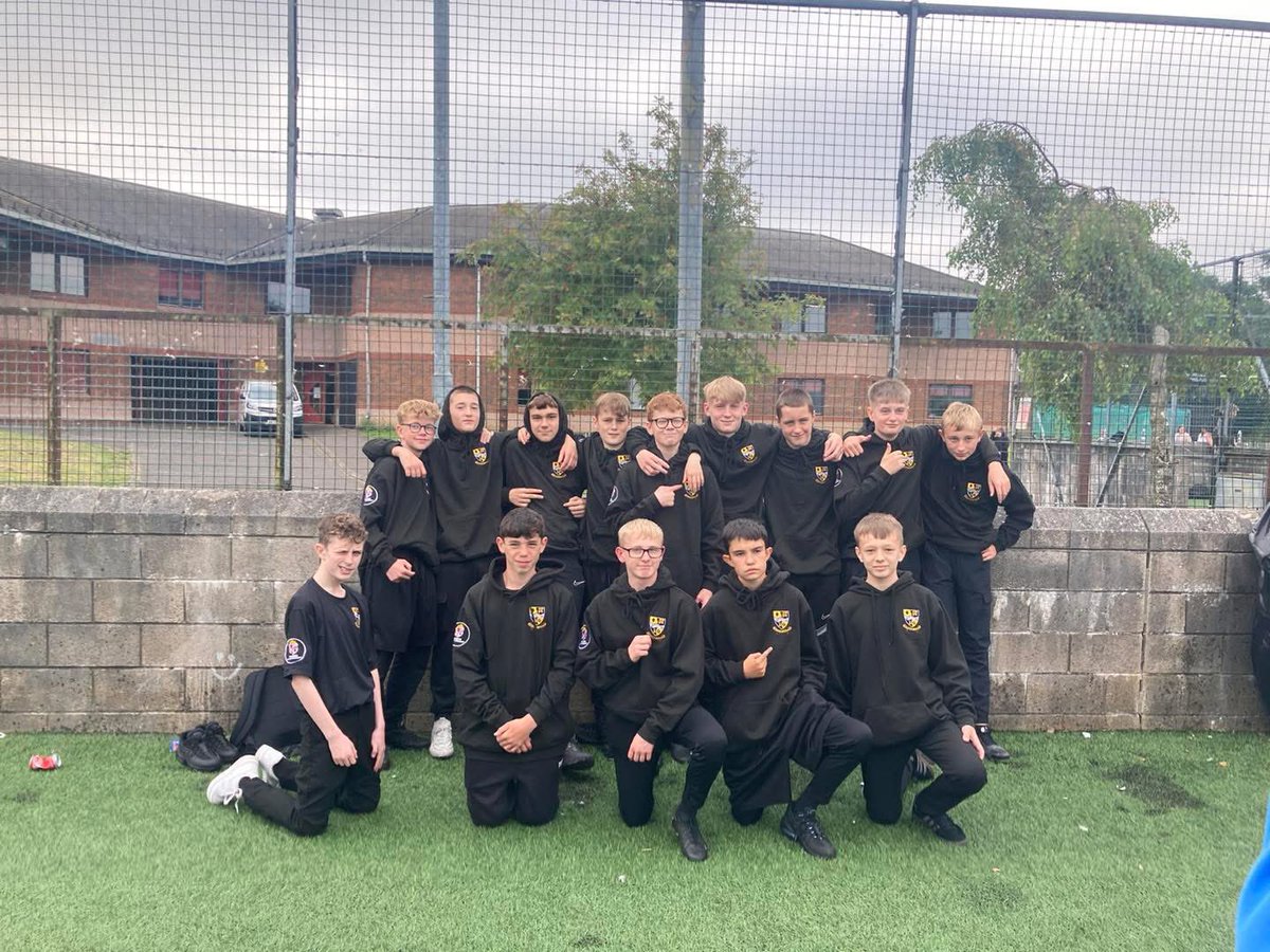 🤞GOOD LUCK🤞
As pupils break off for study leave in preparation for their exams.
We say🤞to our Young Coaches &amp; Leaders but also to this group below⬇️ 
<a href="/LochgellyHWB/">Lochgelly HWB</a> School of Football

Working with the group for 2 years supporting their Nat4 &amp; Nat5 Physical Education Subject