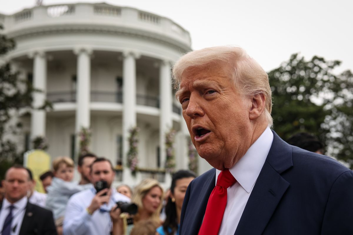 Trump "mięknie"? WSJ: Biały Dom rozważa obniżenie ceł na Chiny dlvr.it/TKKb6l