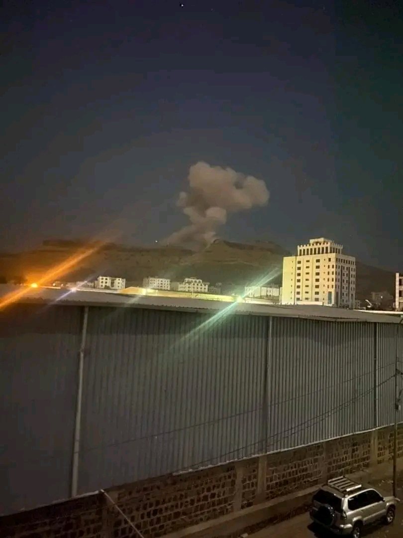 #صنـعـاء

❀حنيييني عليششش كم قد دلكمووشش
 جعلهم مكسسسر  كم #بيعذبوش💔💔