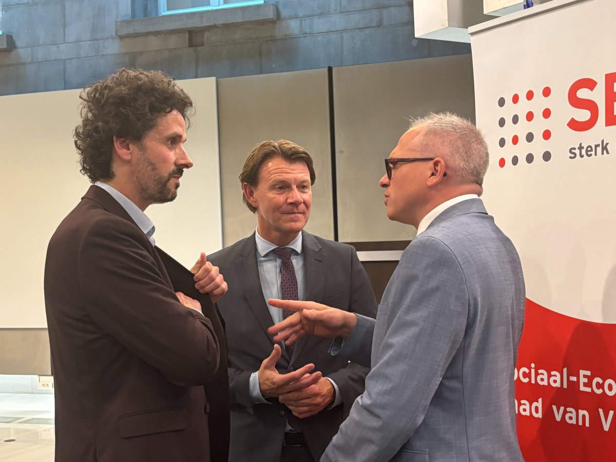 Een sterke sociale dialoog is meer dan ooit nodig in turbulente tijden. Dat stelden voorzitters Kim Putters <a href="/SER_NL/">Sociaal-Economische Raad (SER)</a> en SERV-voorzitter <a href="/StijnGryp/">Stijn Gryp</a> gisteren tijdens het tweede toekomstevent van 40 jaar SERV. Lees er alles over op de webpagina van het event:
serv.be/serv/evenement…