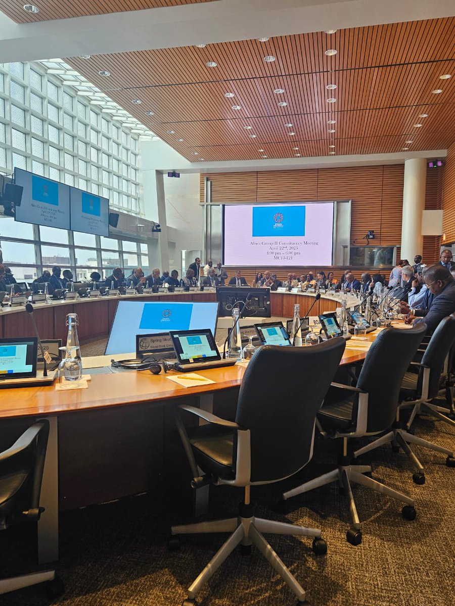 Le Ministre des Comptes Publics et de la Dette, et  son  collègue, le Ministre de l’Economie et des Participation conduisent la délégation gabonaise à Washington dans le cadre des Réunions de Printemps du FMI et de la Banque mondiale, qui se tiennent du 21 au 26 avril 2025.