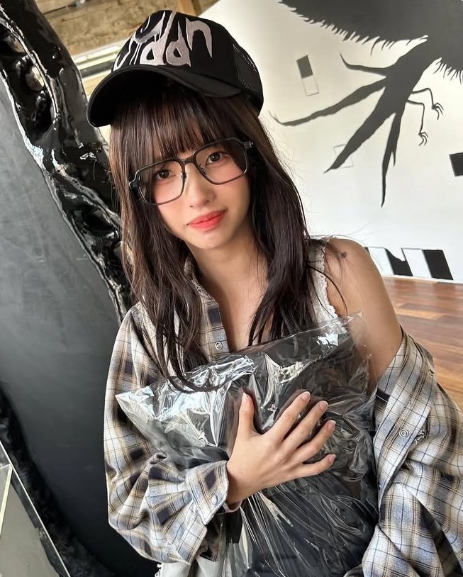 We need to talk about how Soyeon is treated by western K-pop stans because it's symbolic of how problematic the English audience is - an important discussion thread