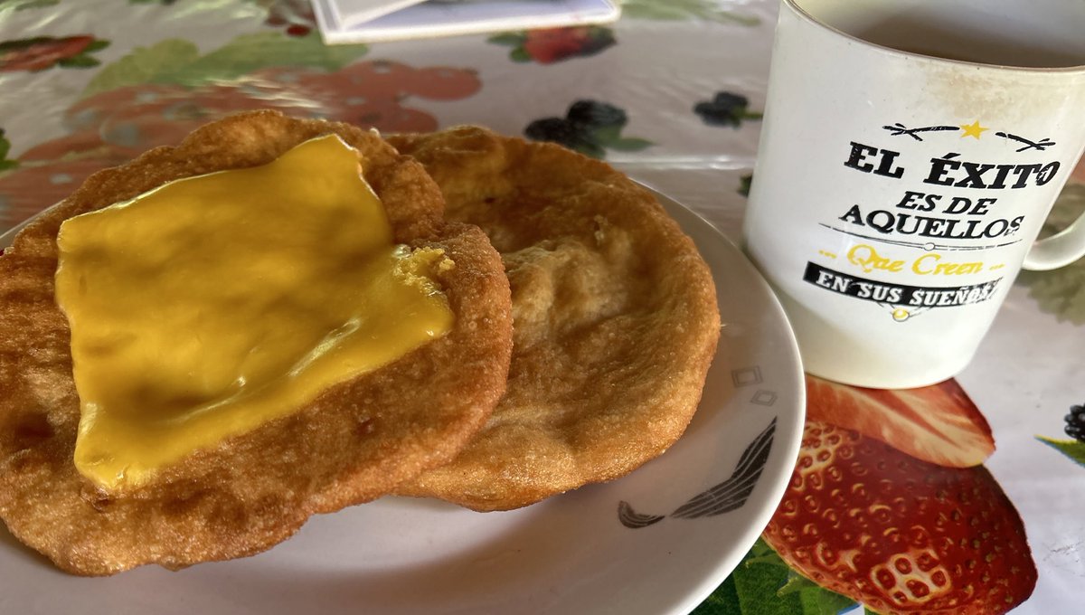 Con queso o sin queso? Obvio con café.