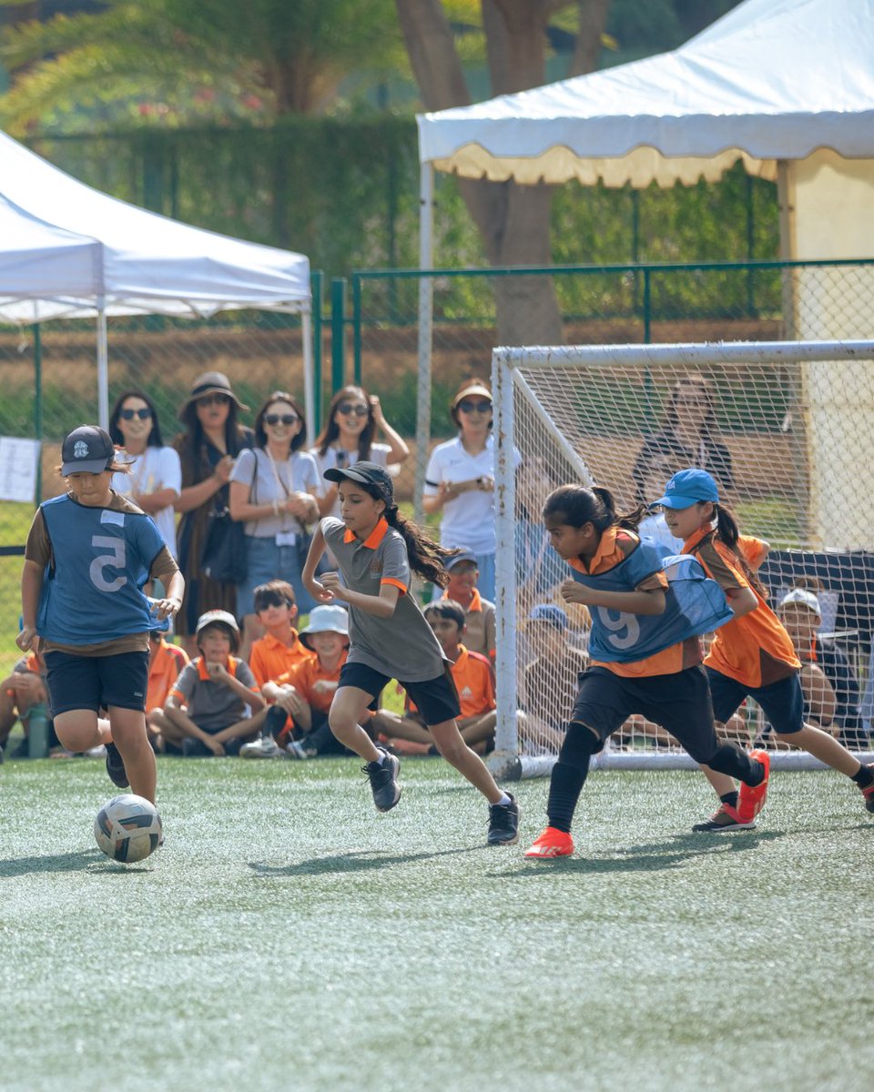 Stonehill_SIS's tweet image. What a day of energy and excitement at Stonehill’s PYP Interclass football finals! Our young athletes showcased incredible skill, teamwork, and sportsmanship on the field.
#PYPInterclassSports #FootballFinals #GoStonehillTigers