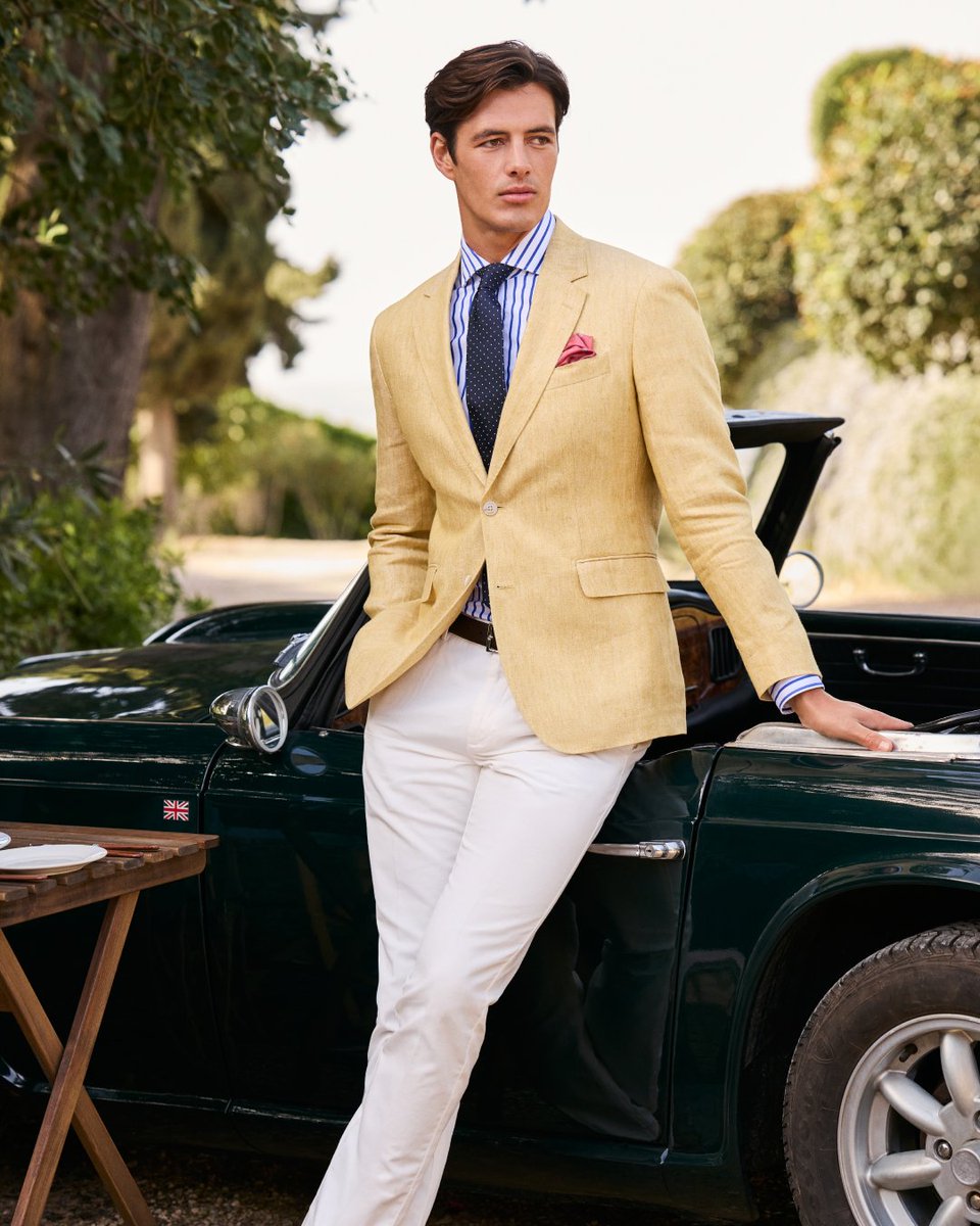 Make your mark with our linen delave blazers in rich seasonal colours. Designed in our classic half-lined Ascot block.

#HackettLondon #HowToHackett 
bit.ly/3GyY6Eo