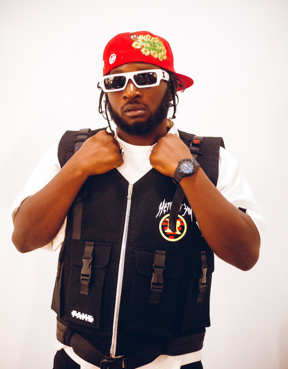 falseactivity's tweet image. FIRST LOOK || FALSE ACTIVITY X MAKE®️ 
ft: @Supershagba 
COMING SOON!!! 
©2025 False.Activity.kills.Everything 
#awg #falseactivity #maker