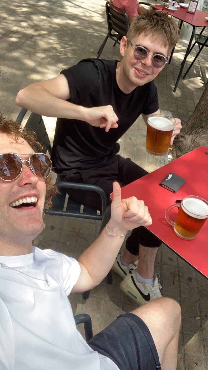 SeafretOfficial's tweet image. ‘Wait’ comes out on Friday and it’s a song we really connect with. Being takes you away from home and the ones you love. This song is about finding those people, that place and praying they can hold strong until you return.
Sf xx