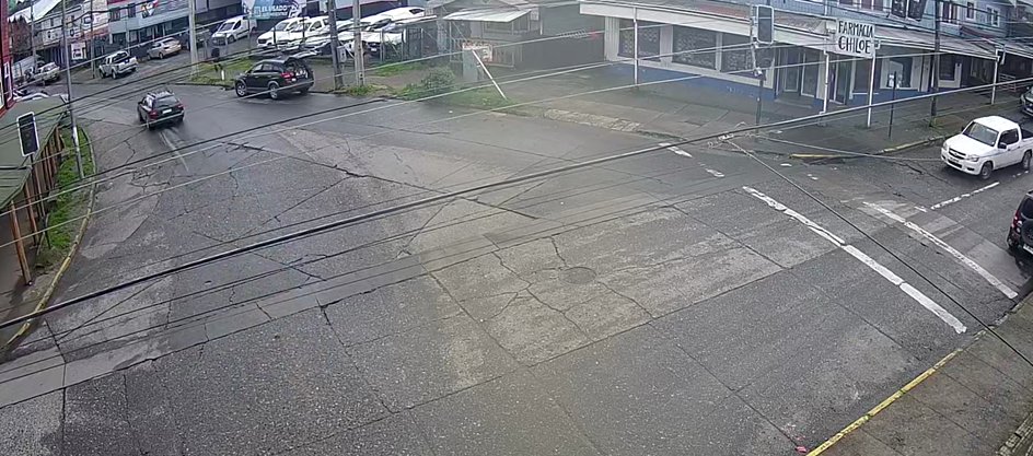 ⚠️🚦 [11:37] #Ancud: semáforos permanecen apagados en calle Arturo Prat con Pedro Montt. Precaución peatones y conductores. #Chiloé