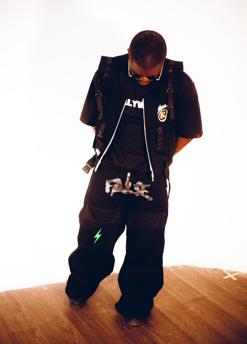 falseactivity's tweet image. FIRST LOOK || FALSE ACTIVITY X MAKE®️ 
ft: @AGUNNABUEZE 
COMING SOON!!! 
©2025 False.Activity.kills.Everything 
#awg #falseactivity #maker