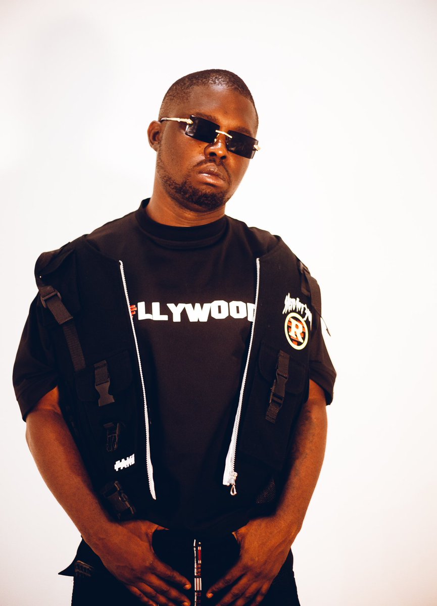 falseactivity's tweet image. FIRST LOOK || FALSE ACTIVITY X MAKE®️ 
ft: @AGUNNABUEZE 
COMING SOON!!! 
©2025 False.Activity.kills.Everything 
#awg #falseactivity #maker