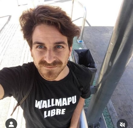 simonni 🇨🇱🇨🇱🇨🇱🇨🇱🇨🇱 (@simonni17) on Twitter photo Oye <a href="/gonzalowinterr/">Gonzalo Winter 🇨🇱 (Diputado D10… Parodia)</a> podrías desarrollar la "idea" de tu polera.
Te leemos...
#SDW Oye <a href="/gonzalowinterr/">Gonzalo Winter 🇨🇱 (Diputado D10… Parodia)</a> podrías desarrollar la "idea" de tu polera.
Te leemos...
#SDW