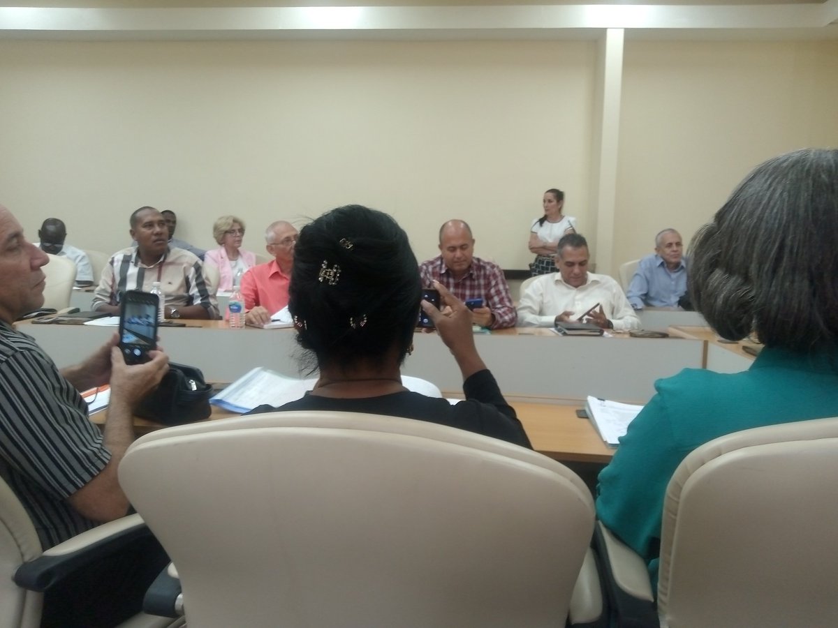 Nilser Piñeda Cruz (@nilser_pineda) on Twitter photo <a href="/CubaMined/">MINED</a> se firman los convenios con el INDER en el encuentro q sostiene el Ministerio de de educación con directivos de todas las provincias del país <a href="/naimatrujillob/">Naima Ariatne Trujillo Barreto</a> <a href="/YelenysLasTunas/">Yelenys Tornet Menéndez</a> <a href="/DPELasTunas/">Educación Provincial Las Tunas</a> <a href="/CubaMined/">MINED</a> se firman los convenios con el INDER en el encuentro q sostiene el Ministerio de de educación con directivos de todas las provincias del país <a href="/naimatrujillob/">Naima Ariatne Trujillo Barreto</a> <a href="/YelenysLasTunas/">Yelenys Tornet Menéndez</a> <a href="/DPELasTunas/">Educación Provincial Las Tunas</a>
