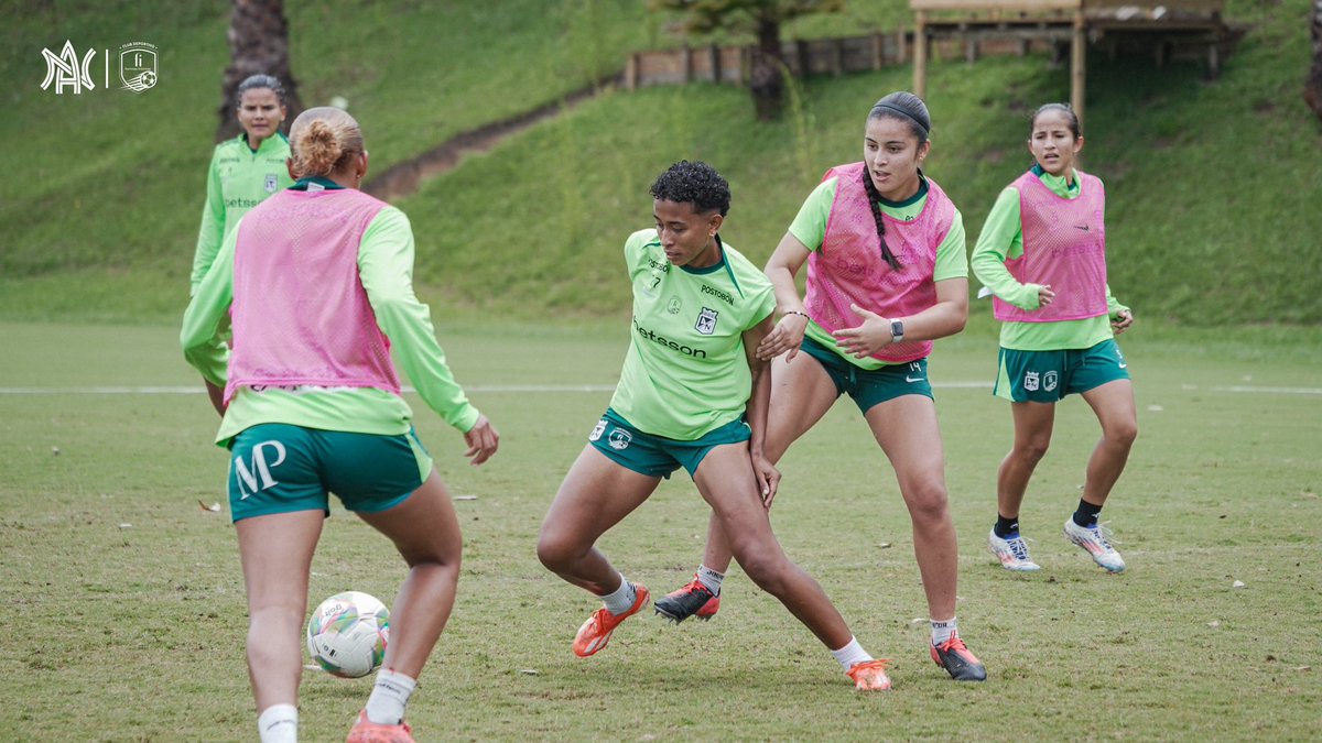 NOTICIAS DEL VERDE (@noticiasdeverde) on Twitter photo 🥵🏋️ Atlético Nacional Femenino F.I. continúa su preparación de cara al clásico paisa, programado para el próximo miércoles 30 de abril a las 7:00 p.m. El equipo buscará una victoria que le permita mantenerse en los puestos altos de la tabla.
📸 <a href="/atlnacionalfem1/">@atlnacionalfem</a> 🥵🏋️ Atlético Nacional Femenino F.I. continúa su preparación de cara al clásico paisa, programado para el próximo miércoles 30 de abril a las 7:00 p.m. El equipo buscará una victoria que le permita mantenerse en los puestos altos de la tabla.
📸 <a href="/atlnacionalfem1/">@atlnacionalfem</a>