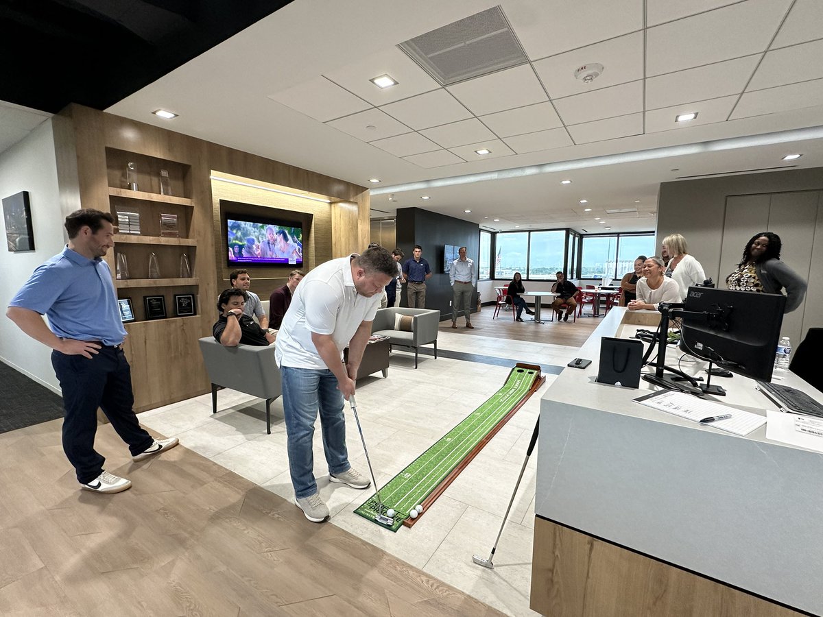 LeeAssociateHOU's tweet image. 🏌️‍♂️ We brought The Masters to the office with a 3-shot putting challenge!

Congrats to our winners: 🥇 Andrew McGuire 🥈 Charlene Nguyen 🥉 Sam Giammalva III

A little friendly competition + a lot of team spirit = one unforgettable day! 💥 #TeamCulture #Masters2025  #CRE