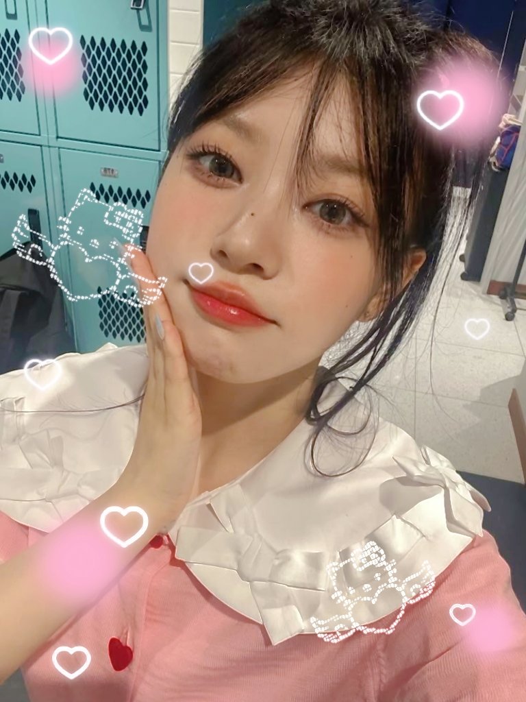 mokacharn's tweet photo. ⟡ ݁₊ . .feel oddly happy today!🎀
just knowing a lot of my lovelies been waiting for some new music because they've been repeating illit's music all day. i know... #.sobs.# please wait a little more! i promise! •ᴗ•𖹭 https://t.co/C8XEkq9FST