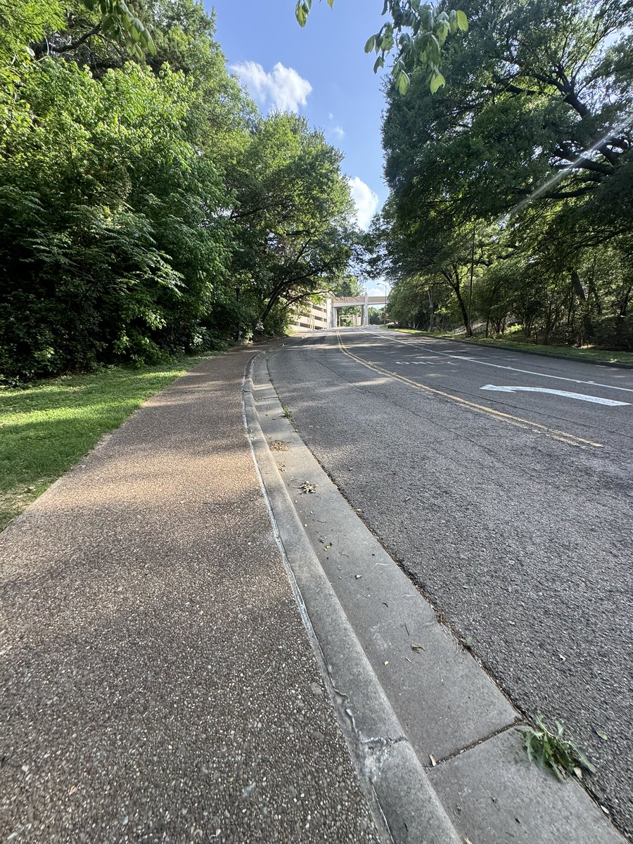 CharJansky's tweet photo. Logged some miles with a different view yesterday, between games… sleep deprived and I thought of every excuse not to, but I committed to 8 weeks of #summersprintchallenge and I refuse to fail!
#MindsetShift #fitrealtor #takeaction
#miraclemorning #commitment #compete
#level10success #GrowthMindset
