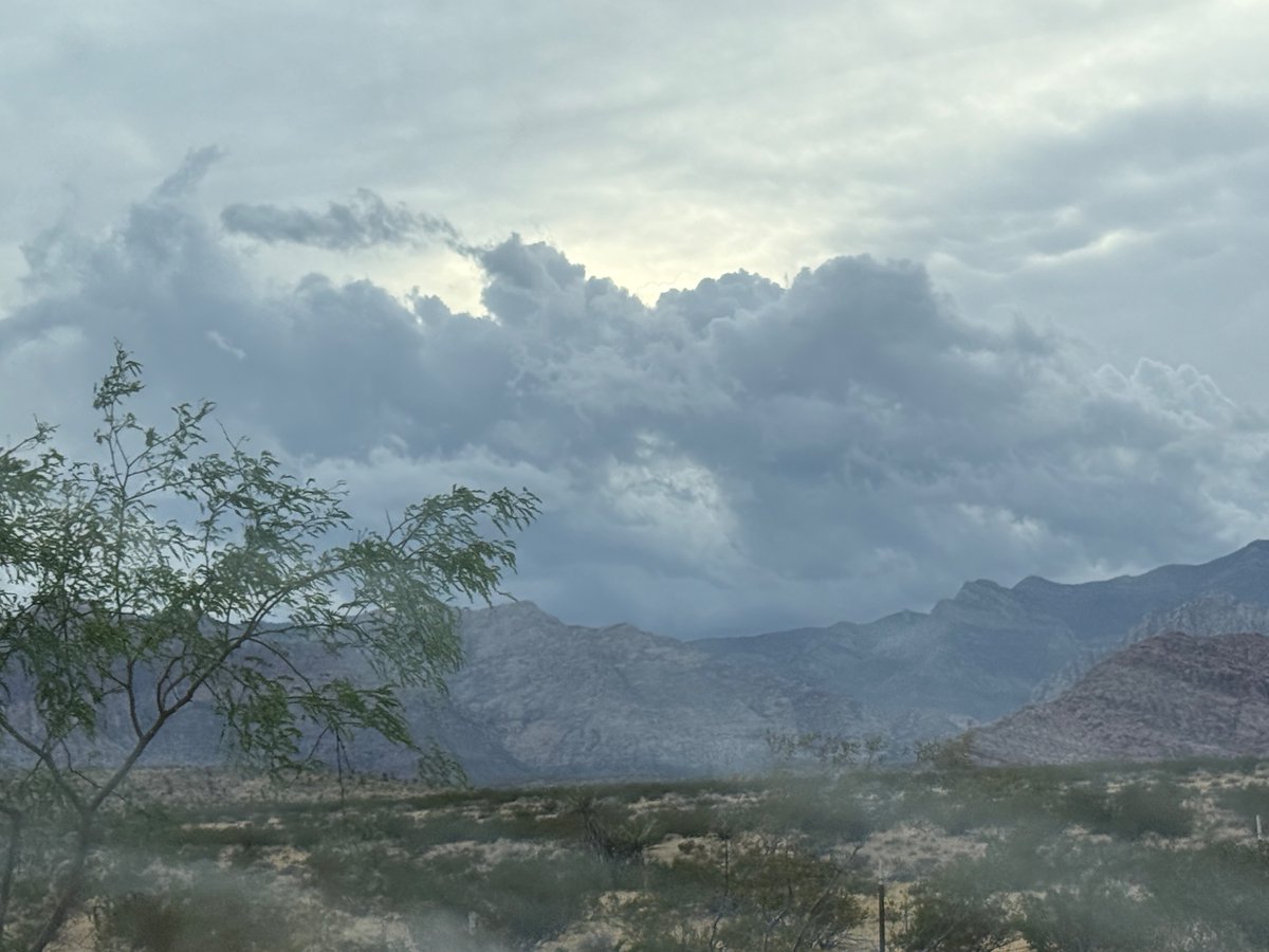 LewTempleActor's tweet image. Desert for Dessert Rocks
(As in Red)

#SixteenPistols #RedRock #IndyFilm #Westerns #Neveda