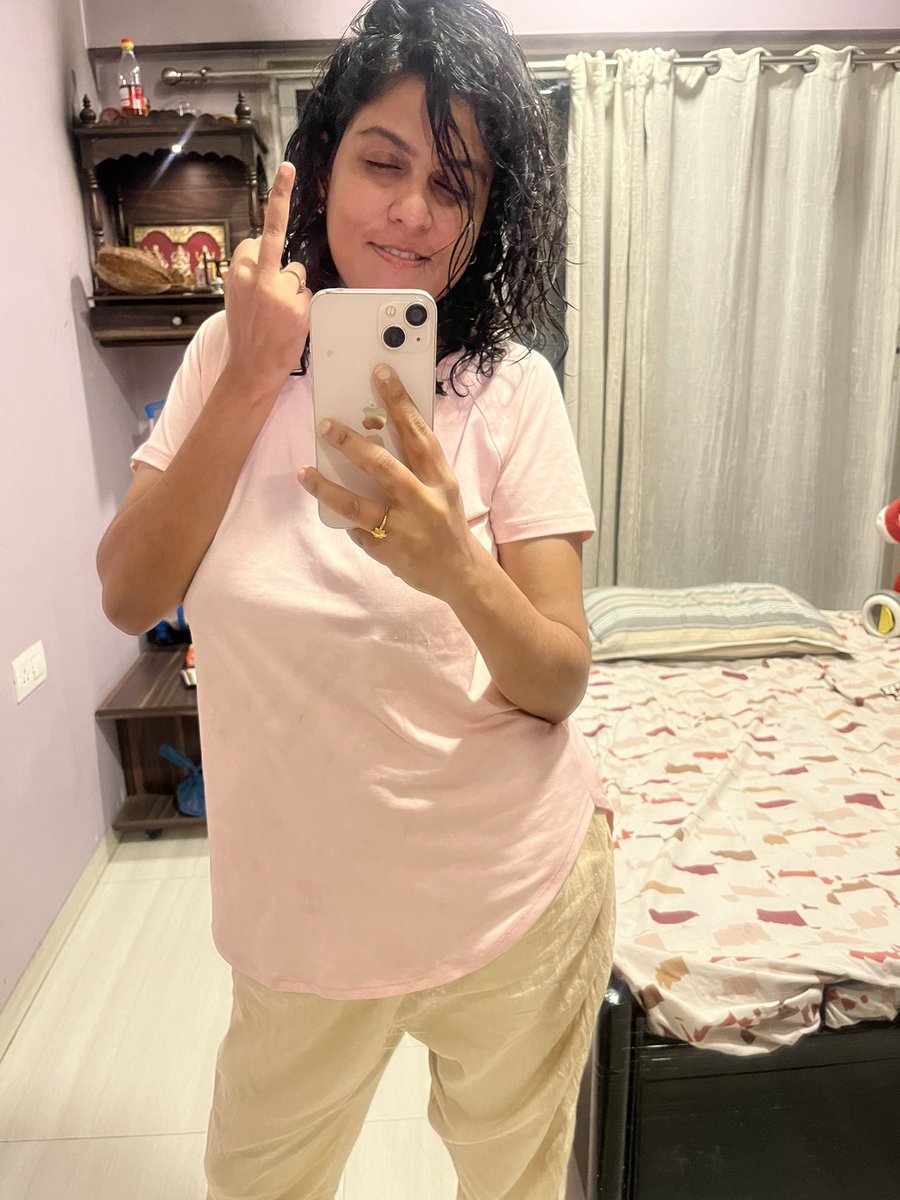 akkaonfire's tweet image. Hi Shujith kutty,

Your Amma is here to show you something. 
Come, take it. 

🖕

Get well soon. Go back to sucking four thumb and sleep varna Wee Willie Winkie aa jayega