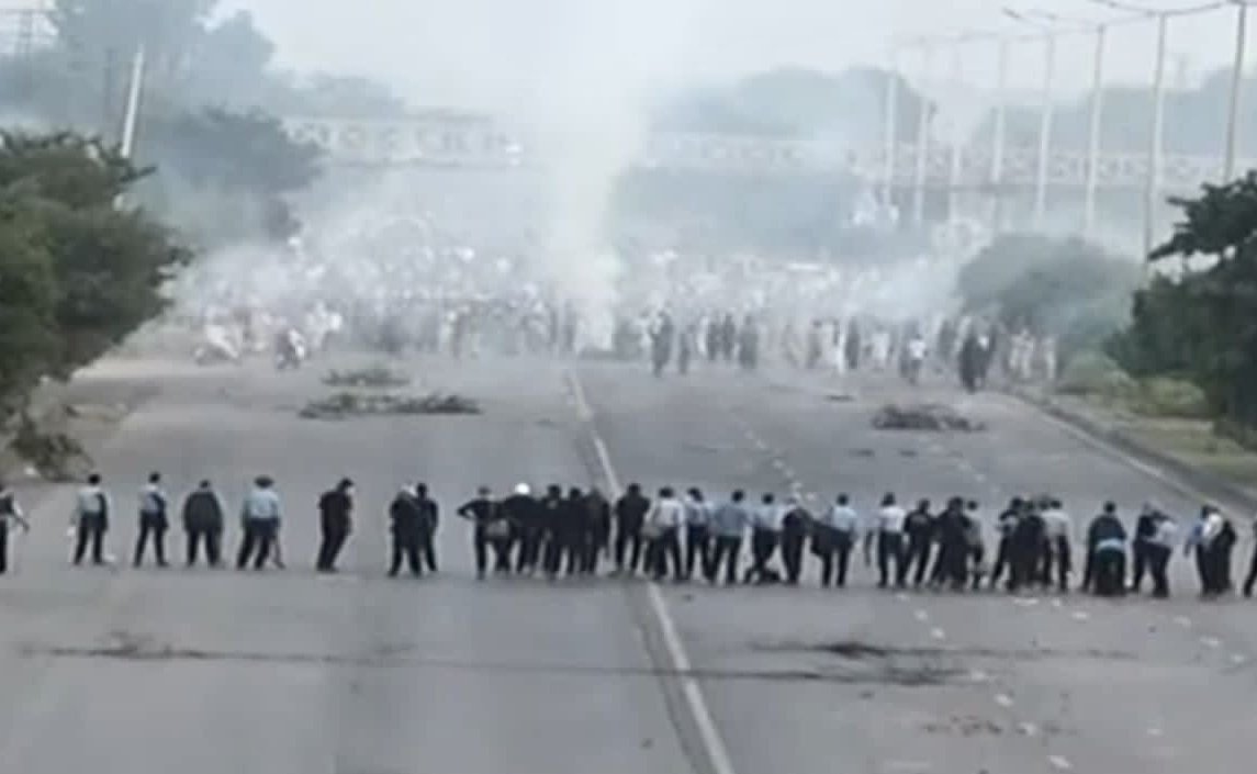 sunfiltered_'s tweet image. Political differences aside